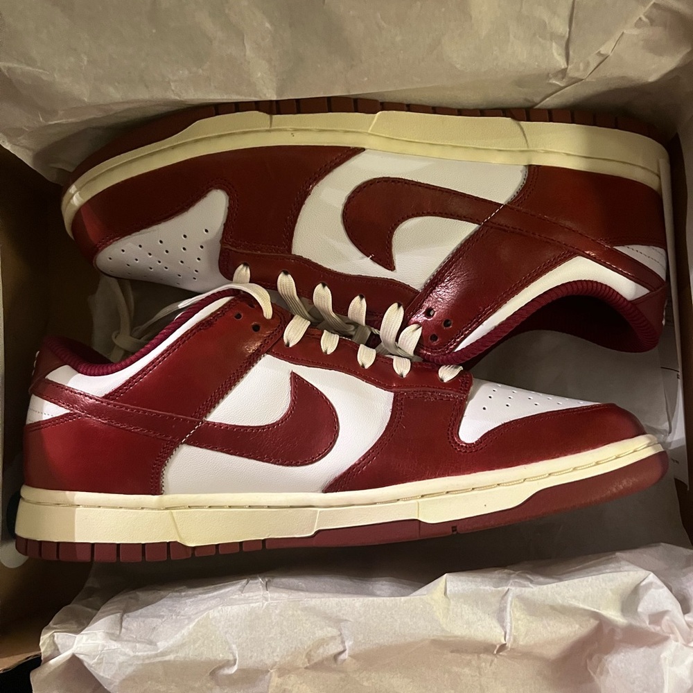 Dunk Low Vintage Red 10